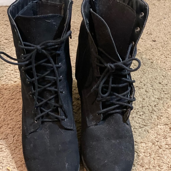 High heel booties - Picture 2 of 3